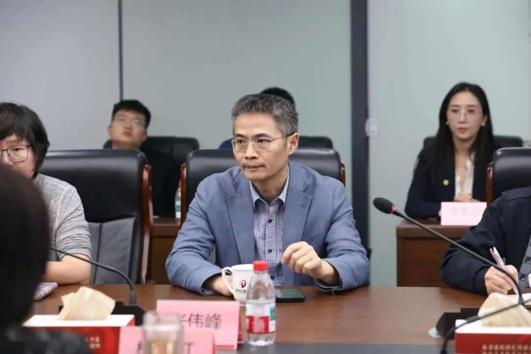 ̩ܳϯݾGɫĿǢՄGɫ\B